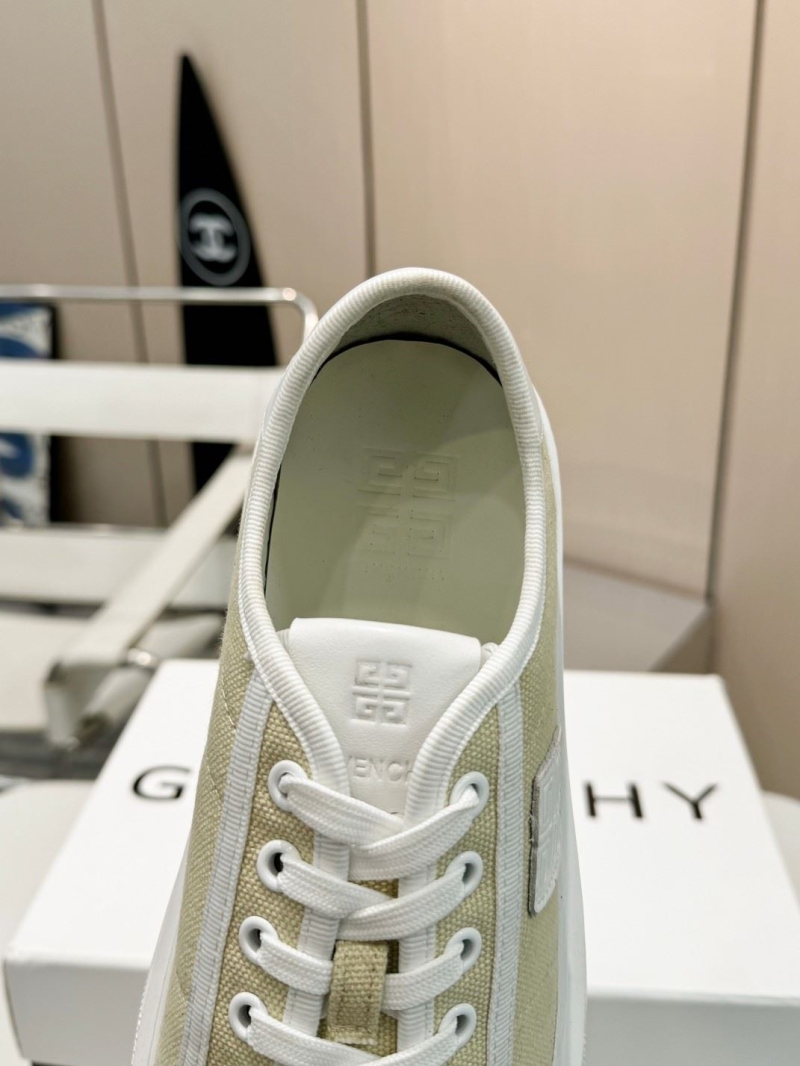 Givenchy Sneakers